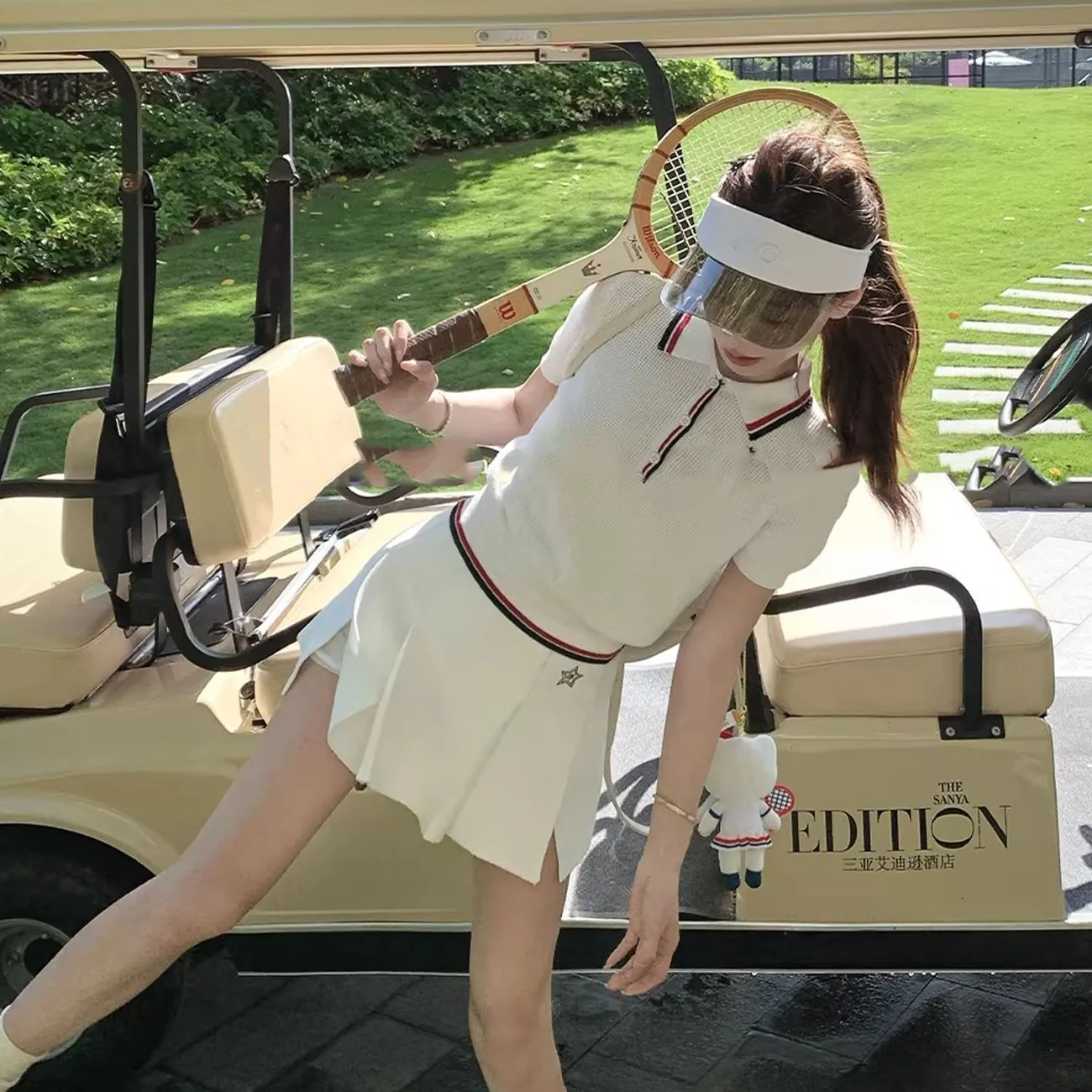 Golf Equipment For Women - 夏の女性用テニスシリーズワッフルニットウェアゴルフポロスカートスーツ半袖トップスハイウエストスカートツーピースゴルフウェア